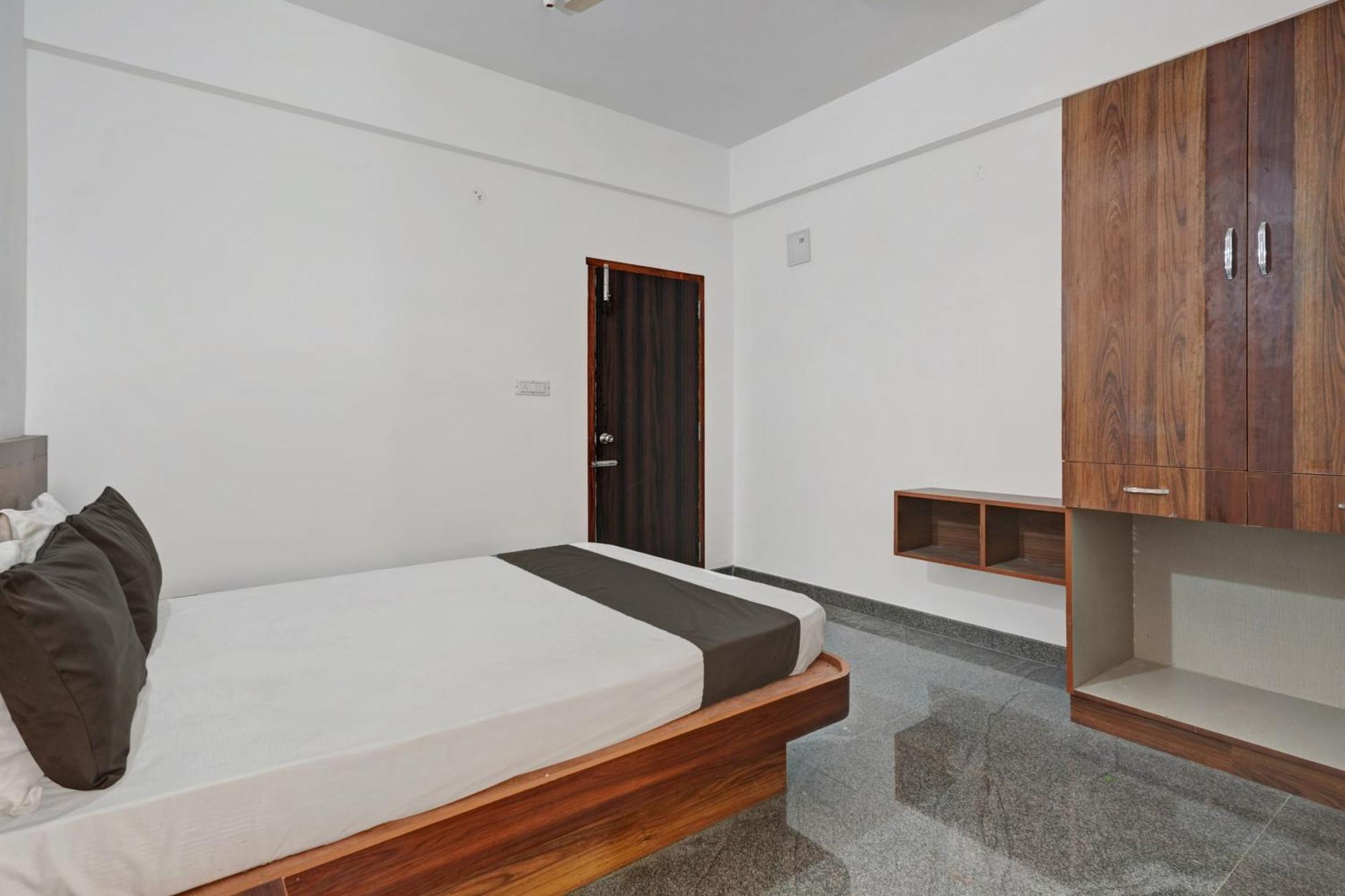 Oyo Hotel Bungalow Inn Lodging & Boarding Bangalore Esterno foto
