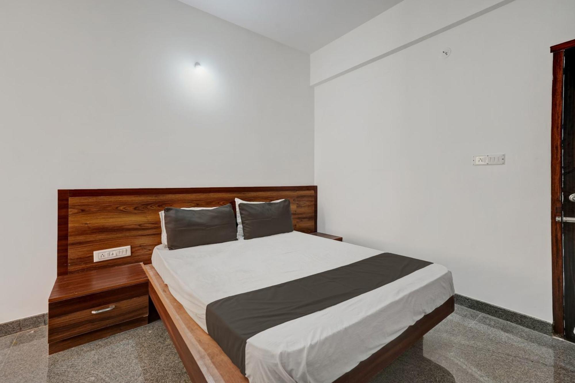 Oyo Hotel Bungalow Inn Lodging & Boarding Bangalore Esterno foto