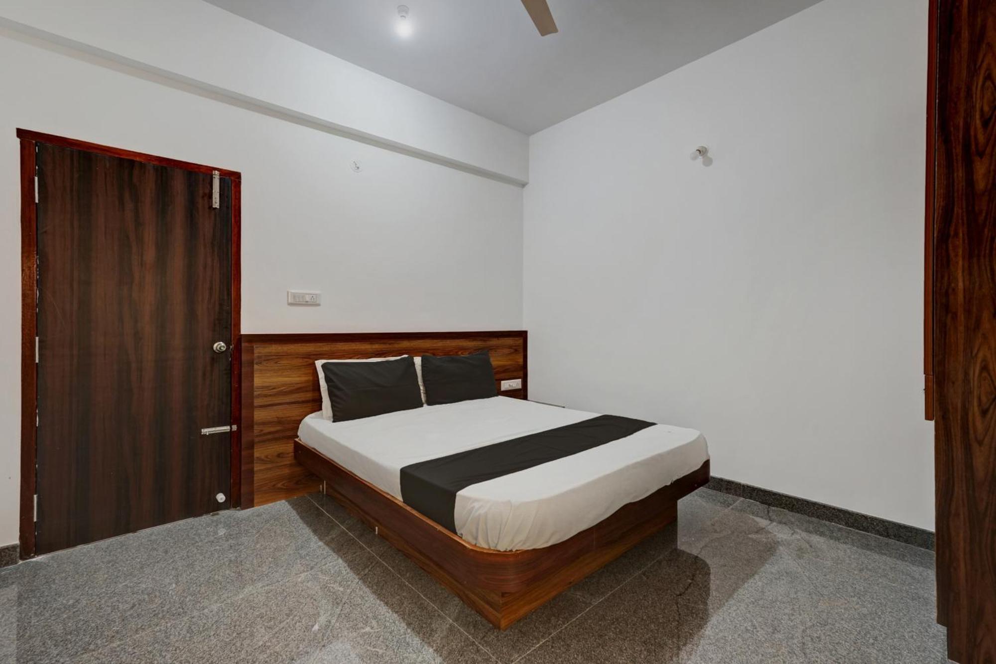 Oyo Hotel Bungalow Inn Lodging & Boarding Bangalore Esterno foto