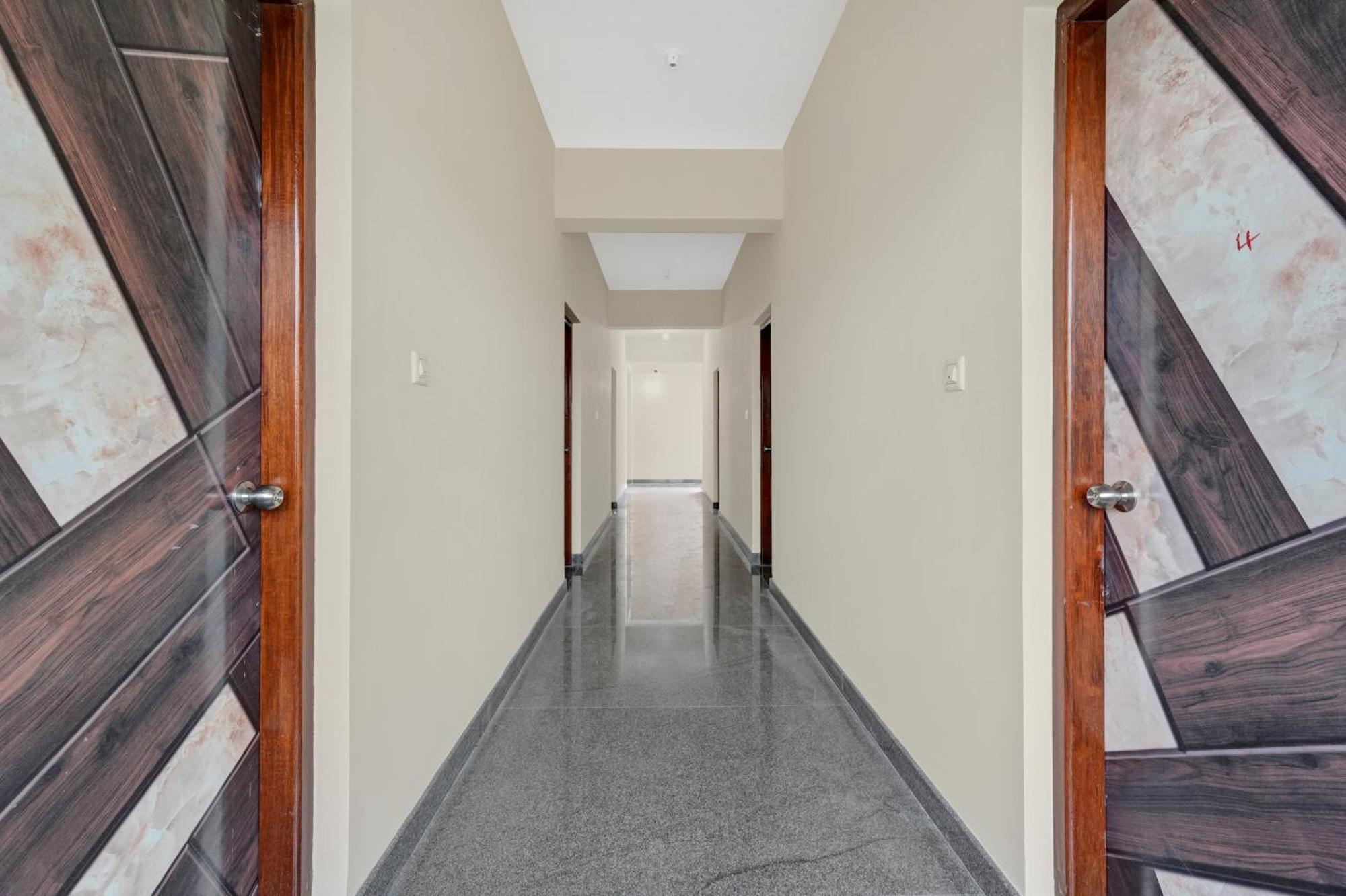 Oyo Hotel Bungalow Inn Lodging & Boarding Bangalore Esterno foto